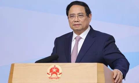 Thủ tướng: Đưa Trung tâm tài chính quốc tế tại Việt Nam hoạt động ngay trong tháng 11