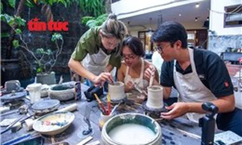 Làng gốm thu nhỏ hút giới trẻ trải nghiệm nét văn hoá truyền thống