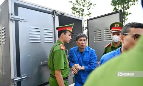 Cựu Phó Chủ tịch tỉnh Phú Thọ cùng hơn trăm bị cáo hầu toà vụ đánh bạc 106 triệu USD