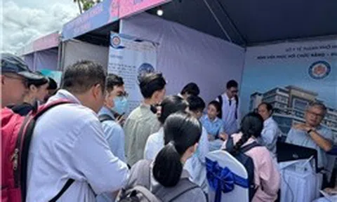 Ngày hội việc làm mở rộng cơ hội, củng cố nguồn nhân lực y tế cơ sở