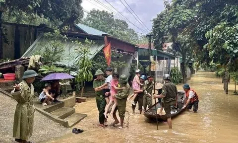 Thủ tướng yêu cầu trước 15h hôm nay phải hoàn thành sơ tán dân cư tại khu vực có nguy cơ sạt lở, lũ quét