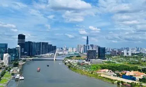 Chính phủ điều chỉnh loạt chỉ tiêu kinh tế, đưa Tp.HCM thành siêu đô thị đa cực