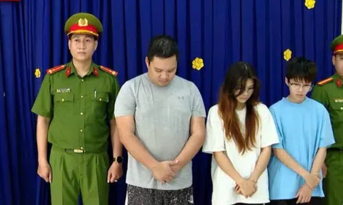 Lật tẩy thủ đoạn của tài xế taxi gài ma túy lên xe đồng nghiệp để báo công an bắt