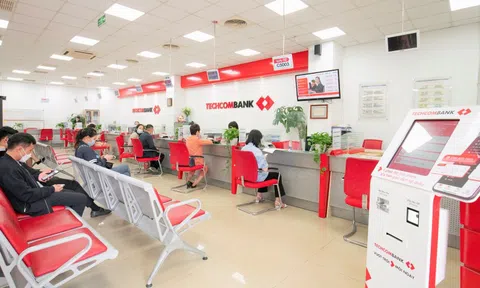 Techcombank (TCB): Lãi quý 3 cao nhất lịch sử 8.300 tỷ đồng, 'xóa' 9.940 tỷ đồng nợ trái phiếu