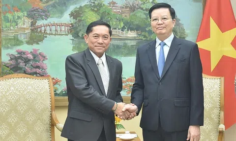 Phó Thủ tướng Mai Văn Chính tiếp Tổng Giám đốc Thông tấn xã Pathet Lào