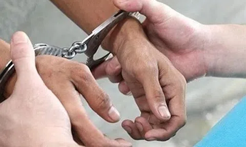 Bắt đối tượng nhậu say dùng chân đá người phụ nữ tử vong