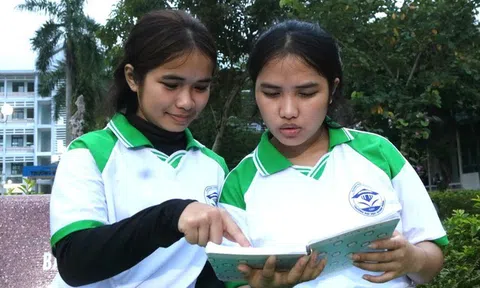 Nữ sinh vùng cao vượt nghịch cảnh, nuôi ước mơ trở về bản “gieo chữ”