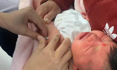 Bổ sung đối tượng trong chương trình tiêm chủng mở rộng và hình thức tiêm chủng bắt buộc