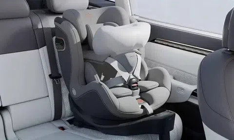 Cục CSGT lý giải quy định ô tô chở trẻ dưới 10 tuổi phải có ghế trẻ em