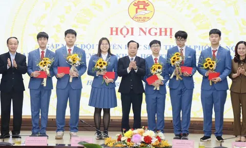 Sáu học sinh Hà Nội thi Olympic Khoa học trẻ quốc tế