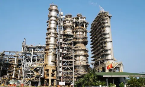 Lọc hóa dầu Bình Sơn (BSR): Bị phạt cảnh cáo vì chậm nộp hồ sơ khai thuế, lãi 9 tháng tăng 219,5%