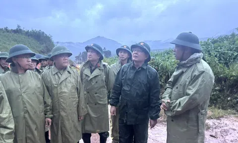 Phó Thủ tướng Hồ Quốc Dũng trực tiếp chỉ đạo khắc phục sạt lở tại đèo Khánh Lê