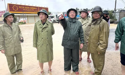 Phó Thủ tướng Hồ Quốc Dũng: Tập trung di dời dân, huy động tổng lực khắc phục chia cắt giao thông tại Đắk Lắk