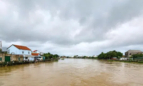 Đỉnh lũ trên sông Dinh Ninh Hòa có thể tương đương lũ lịch sử năm 1986