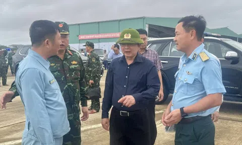 Phó Thủ tướng Hồ Quốc Dũng kiểm tra công tác ứng phó khẩn cấp mưa lũ tại Khánh Hòa