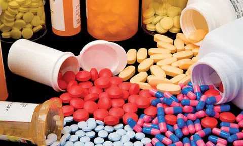 Kháng kháng sinh: Thách thức hiện tại và tương lai