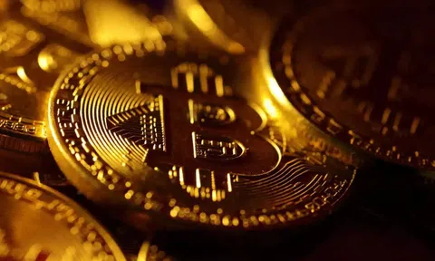 Bitcoin (BTC) rơi xuống 95.355 USD, thị trường tiền số mất 1.000 tỷ USD vốn hóa