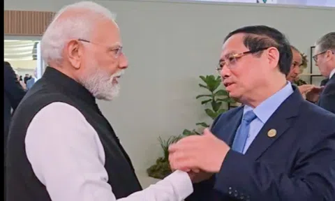 Thủ tướng Phạm Minh Chính gặp Thủ tướng Ấn Độ Narendra Modi