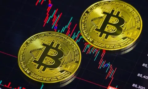 Đồng Bitcoin rơi mạnh về ngưỡng 80.000 USD, thị trường tiền số hoảng loạn vì lo đà giảm chưa dừng lại