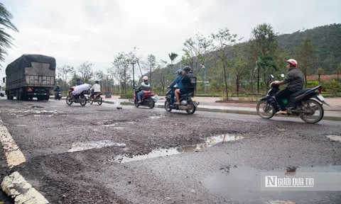 Sau lũ, xuất hiện hàng loạt ổ gà, ổ voi trên tuyến đường huyết mạch qua Quy Nhơn