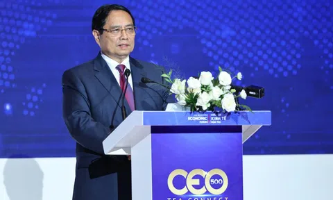 Thủ tướng: Vừa tự lực, tự cường, vừa đẩy mạnh hợp tác để TPHCM trở thành "siêu đô thị quốc tế trong kỷ nguyên số"