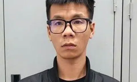 Tạm giữ lái xe ôm nhận giao hàng rồi chiếm đoạt điện thoại của khách