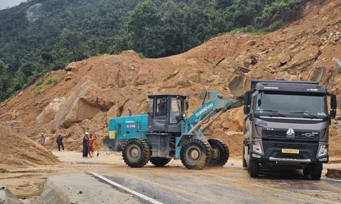 Công bố tình huống khẩn cấp về thiên tai trên QL1, đường Trường Sơn Đông