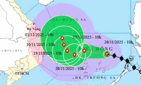 Thủ tướng yêu cầu triển khai các biện pháp cần thiết cao nhất để phòng, tránh, ứng phó bão số 15