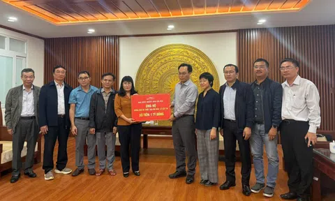 ĐHQGHN khảo sát thiệt hại, hỗ trợ người dân vùng lũ Đắk Lắk