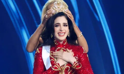 Nhiều thí sinh chỉ trích Tổ chức Hoa hậu Hoàn vũ