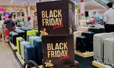 Black Friday 2025: Cửa hàng giảm giá "sập sàn", khách mua vẫn dửng dưng, thưa thớt