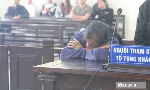 Nhói lòng những câu hỏi của mẹ già ở phiên toà xử con trai phạm tội Giết người