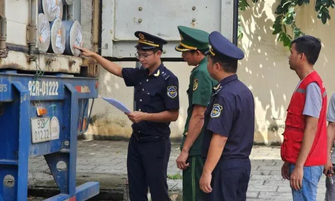 Hải quan chủ động kiểm soát biên giới, siết buôn lậu dịp cuối năm