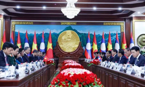 Tổng Bí thư Tô Lâm chứng kiến trao các văn kiện hợp tác Việt Nam - Lào