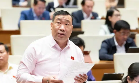 Quy định xếp lương bác sĩ từ bậc 2 không xử lý gốc rễ vấn đề thu nhập thấp