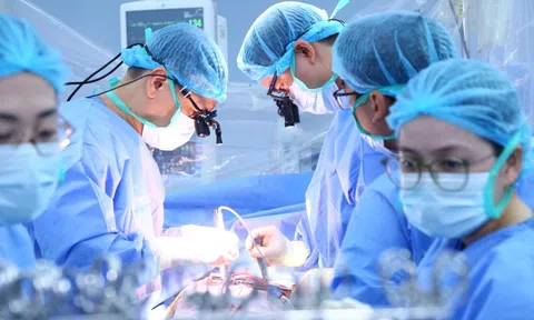 Trái tim xuyên Việt 1.600 km hồi sinh bé trai 9 tuổi