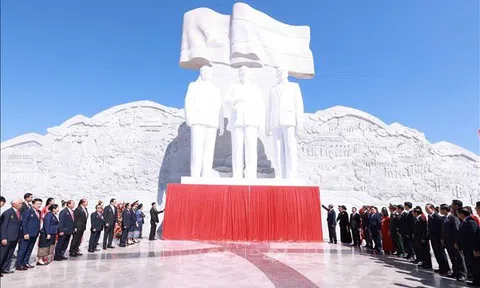 Khánh thành Công viên Hữu nghị Lào - Việt Nam: Biểu tượng sinh động của mối quan hệ thủy chung, son sắt