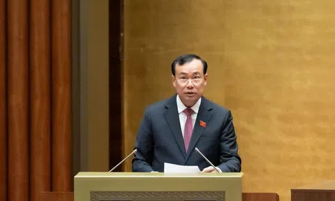 Thông qua Luật Tình trạng khẩn cấp, nghiêm cấm trục lợi, xâm phạm an ninh quốc gia