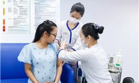 Việt Nam lần đầu tiên triển khai tiêm vaccine phòng virus hợp bào hô hấp