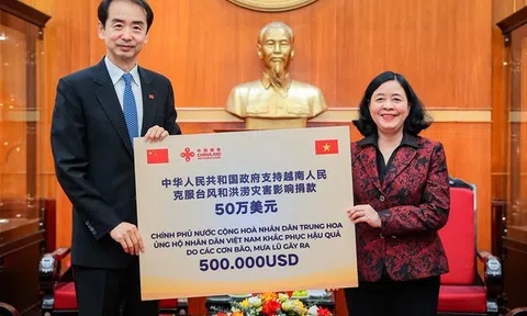 Tiếp nhận 500.000 USD từ Chính phủ Trung Quốc hỗ trợ Việt Nam khắc phục hậu quả thiên tai