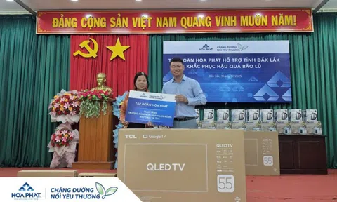 Hòa Phát tặng 100.000 m² tôn, hàng ngàn đồ dùng thiết yếu tại tỉnh Đắk Lắk