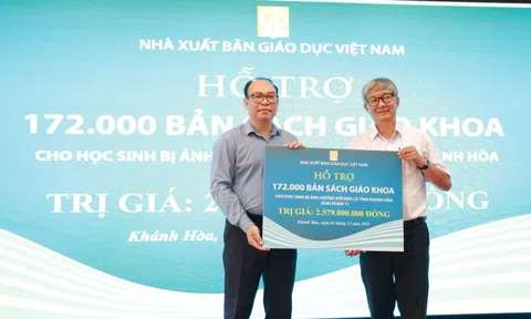Hơn 538.000 bản sách giáo khoa được trao tới học sinh Đắk Lắk, Khánh Hòa sau lũ