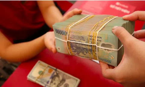 Lãi suất thấp trở thành 'van hỗ trợ' giúp nhiều người tiếp cận tín dụng cho vay mua nhà