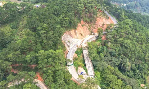 Lâm Đồng: Khôi phục lưu thông đèo D'ran sau 40 ngày sạt lở