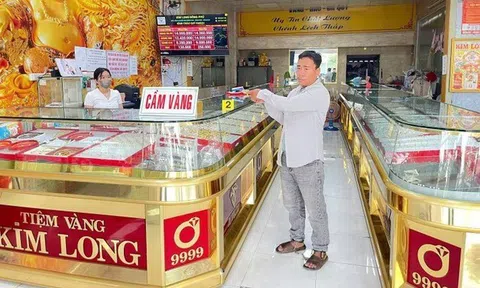 Khởi tố người đàn ông dùng vàng giả cầm cố, chiếm đoạt cả trăm triệu đồng