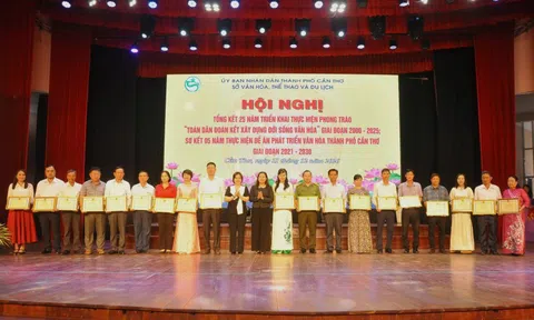 Cần Thơ củng cố nền tảng văn hóa sau 25 năm phong trào 'Toàn dân đoàn kết xây dựng đời sống văn hóa'