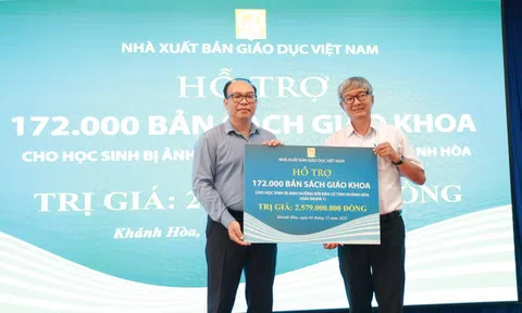 NXB Giáo dục Việt Nam hỗ trợ khẩn cấp 172.000 sách giáo khoa cho học sinh vùng lũ Khánh Hòa