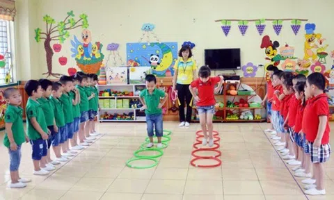 Hoàn thành dứt điểm sắp xếp cơ sở giáo dục mầm non, phổ thông, giáo dục thường xuyên trước 31/12/2025