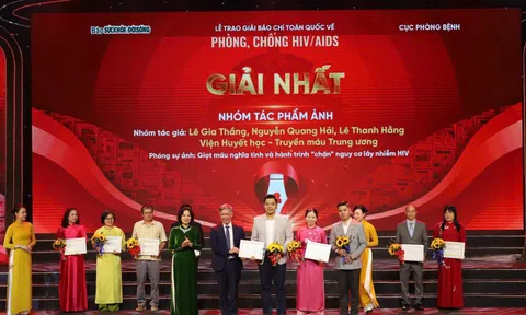 Trao giải “Giải báo chí toàn quốc về phòng, chống HIV/AIDS”