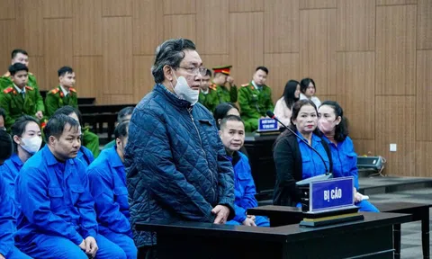 Cựu Phó Chánh án “thả tim” 4 lần khi nhận tin nhắn xin “chạy án”